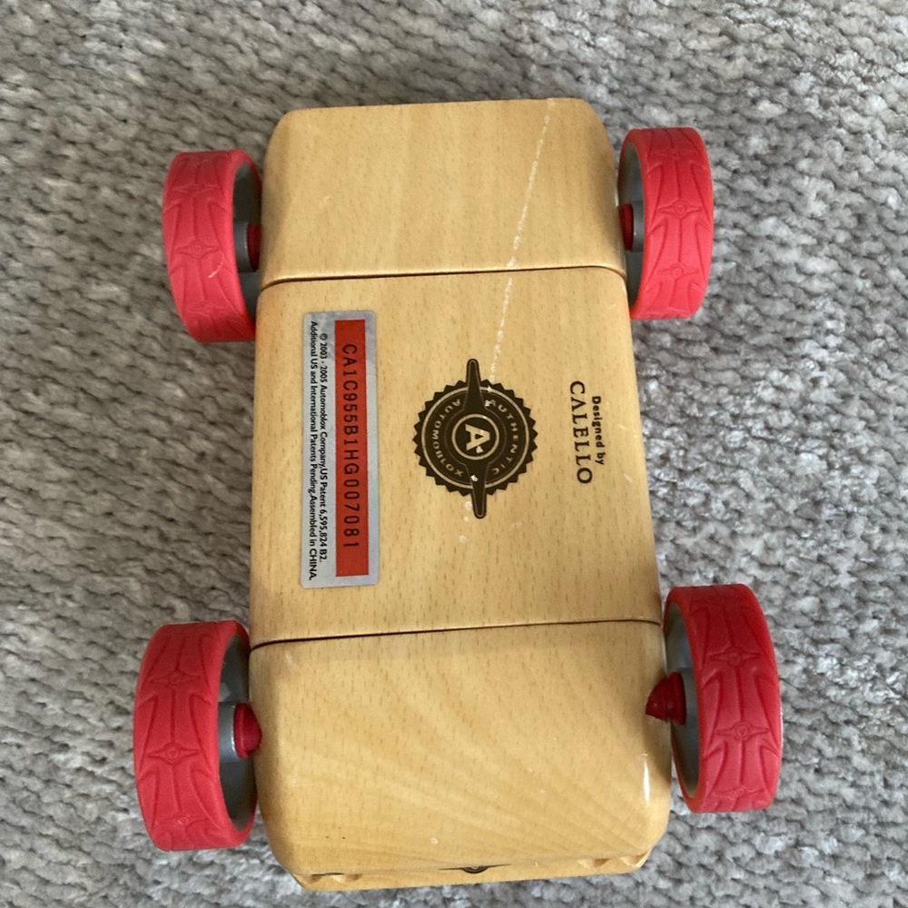 AUTOMOBLOX Car Designed by Calello Red Classic Retro Toy Collectible Quality - Picture 6 of 8